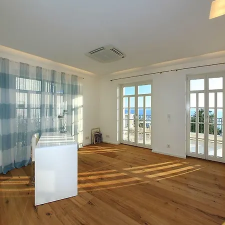 Вилла Luxury Beachfront Villa Smague With Sauna, Zadar *