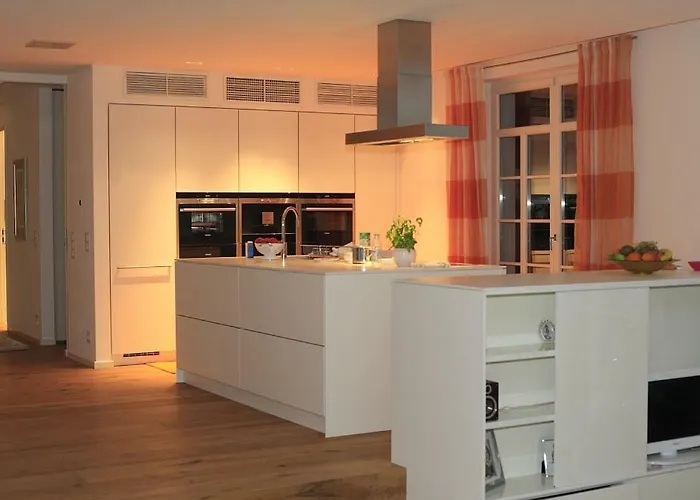 Luxury Beachfront Villa With Sauna, Zadar 别墅 *