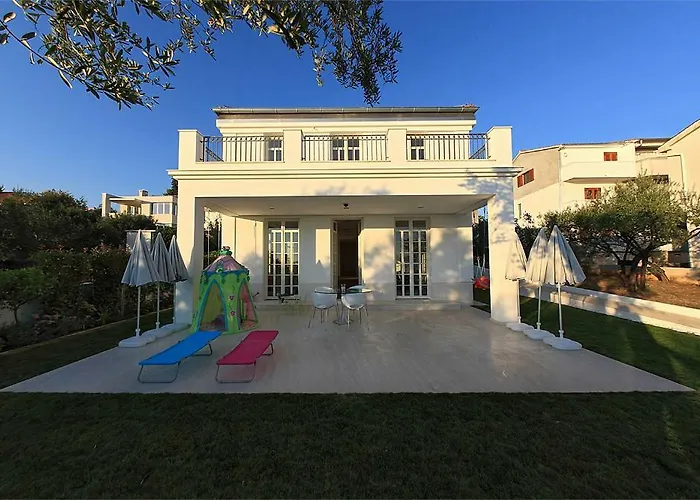 Luxury Beachfront Villa Smague With Sauna, Zadar