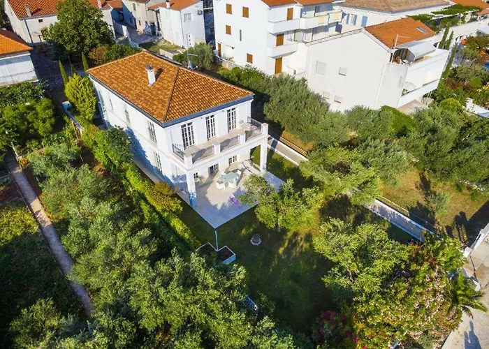 Luxury Beachfront Villa Smague With Sauna, Zadar Villa