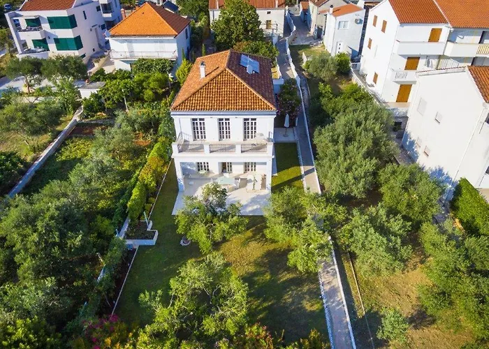 别墅 Luxury Beachfront Villa With Sauna, Zadar 迪可罗