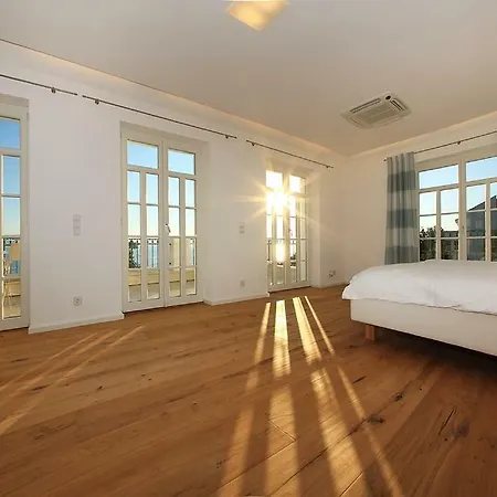 别墅 Luxury Beachfront Villa Smague With Sauna, Zadar